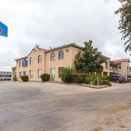Motel 6-San Antonio, Tx - Fiesta Trails Dış mekan fotoğraf