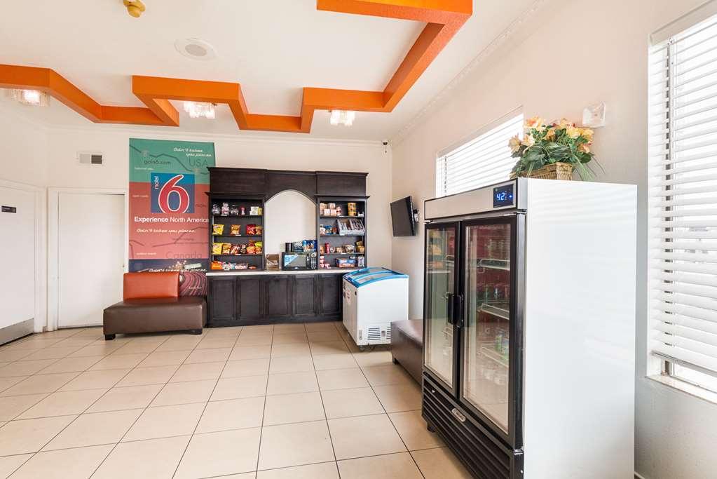 Motel 6-San Antonio, Tx - Fiesta Trails Konforlar fotoğraf