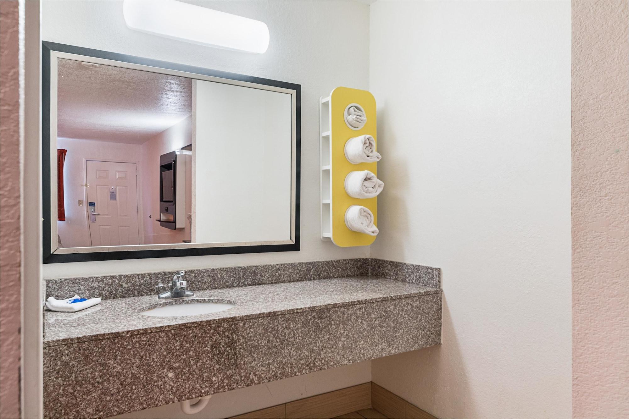 Motel 6-San Antonio, Tx - Fiesta Trails Dış mekan fotoğraf