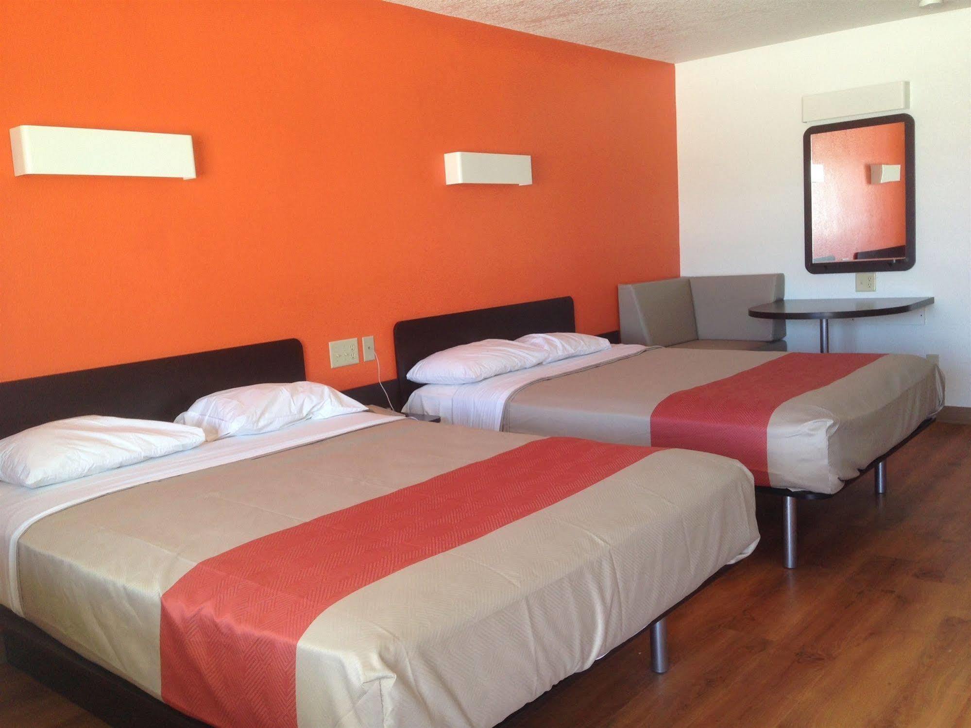 Motel 6-San Antonio, Tx - Fiesta Trails Dış mekan fotoğraf