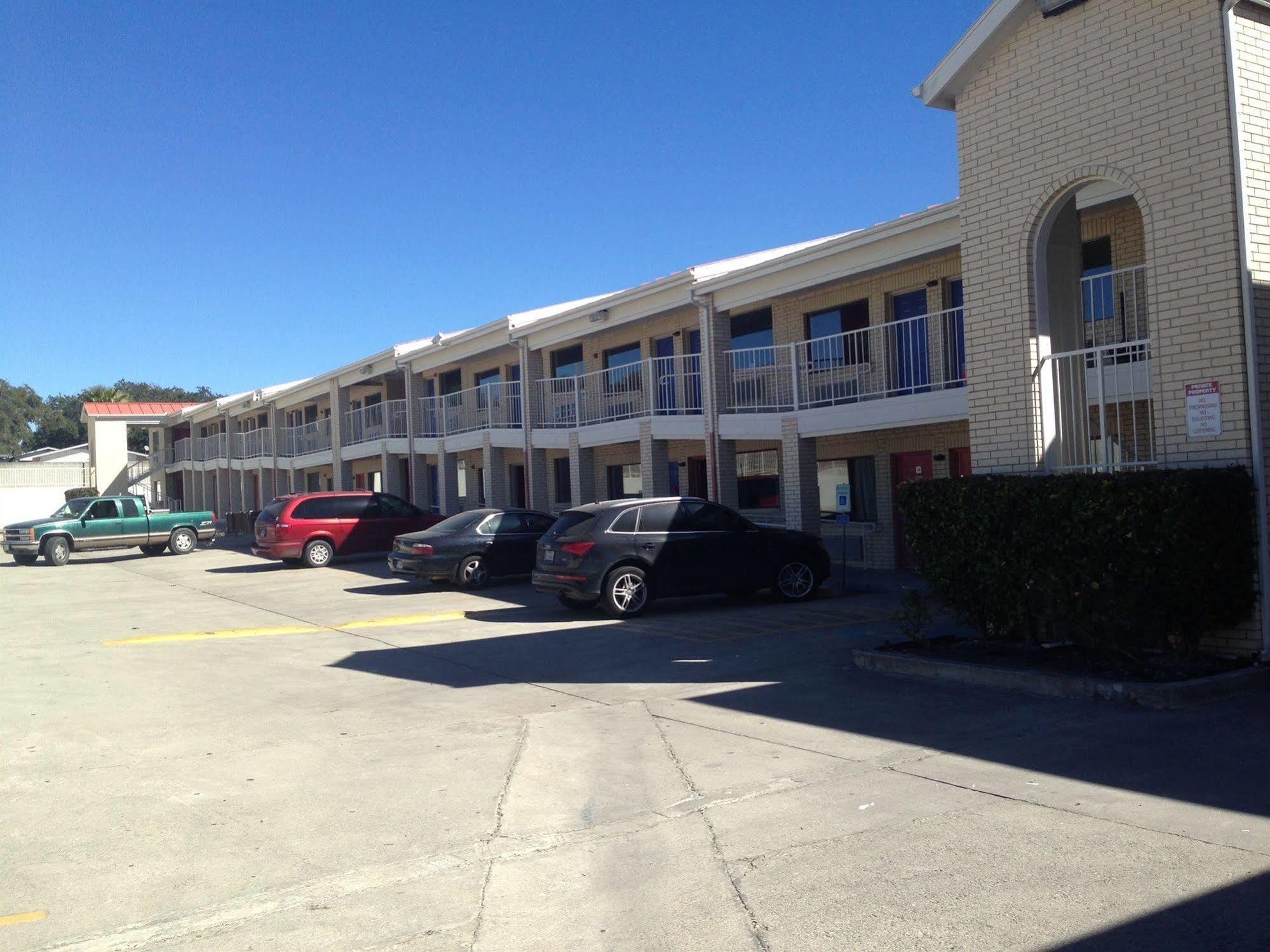 Motel 6-San Antonio, Tx - Fiesta Trails Dış mekan fotoğraf