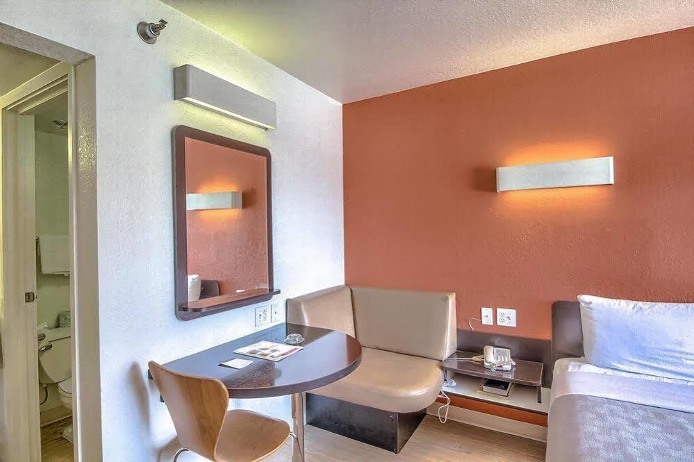 Motel 6-San Antonio, Tx - Fiesta Trails Dış mekan fotoğraf